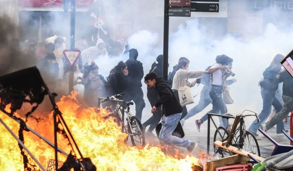 457 Arrested, 441 Cops Injured In Protests Against France’s Pension Reform