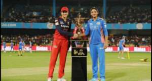 RCB's Shreyanka Patil and Asha Sobhana Support Their Team.