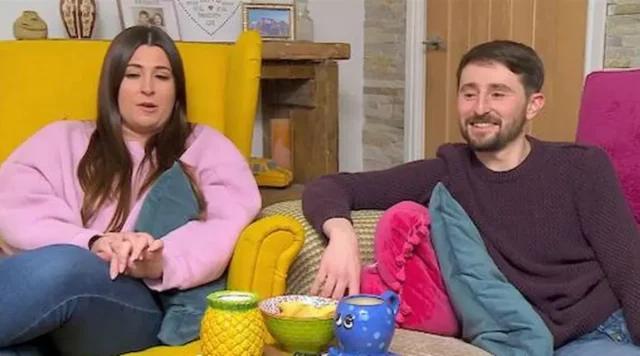 Gogglebox Returns: A Celebration of Sofa Critiques and Social Media Buzz Gogglebox Returns: A Celebration of Sofa Critiques and Social Media Buzz