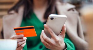 A detailed exploration of the recent nationwide banking outage affecting major UK banks, its causes, user experiences, and what customers can do. Image courtesy (cdn.images.express.co.uk)