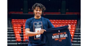 Terrence Shannon Jr. turns a jersey mishap into a fundraiser for local youth, showcasing resilience and community spirit.