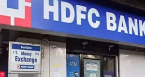 Explore the historical trends, influencing factors, and future outlook for HDFC Bank shares in this comprehensive investment guide. Image courtesy (img.etimg.com)