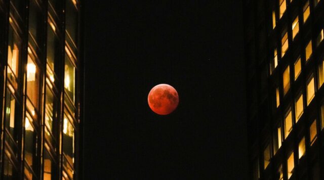 Chasing the Blood Moon: A Guide to Experiencing Lunar Eclipses Explore the captivating experience of lunar eclipses and learn how to enjoy these celestial events to the fullest (static01.nyt.com).