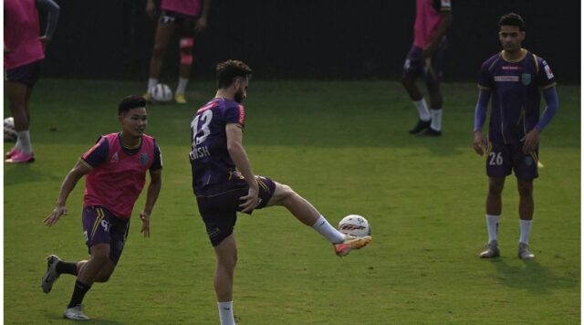 Kerala Blasters vs Mumbai City FC: A Battle of Pride in ISL 2024-25 - Image 1 Kerala Blasters face Mumbai City FC in a crucial ISL clash, with playoff implications and fan pride on the line (ss-i.thgim.com).