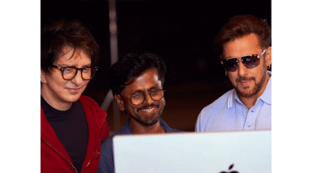 Salman Khan Takes on a New Role in 'Sikandar': A Journey of Redemption Salman Khan's new film 'Sikandar' explores themes of redemption and self-discovery, showcasing a character that resonates with audiences. The film has received positive reviews for its emotional depth and Salman’s performance. Image courtesy (images.bhaskarassets.com)