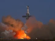 SpaceX's eighth Starship test flight ends in failure, prompting FAA investigation and causing air traffic disruptions in Florida (phantom-marca.uecdn.es).