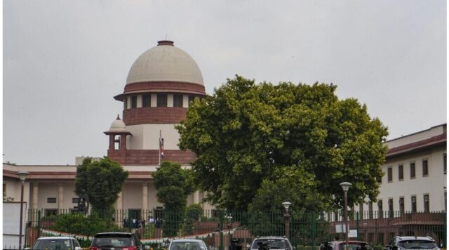 Understanding the Legal Implications of Cheque Dishonour in Insolvency Cases Explore the Supreme Court's ruling on cheque dishonour and its implications for directors during insolvency proceedings. Image courtesy (images.deccanherald.com)