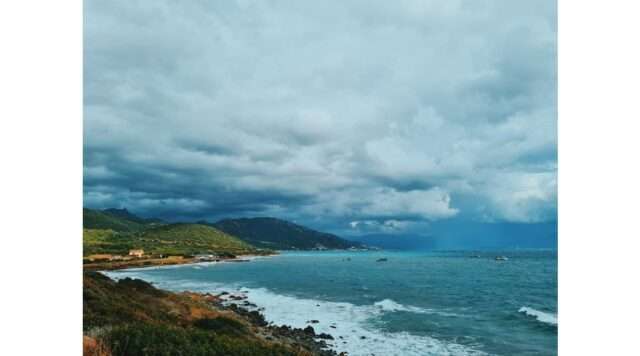 Unpredictable Weather Patterns: What’s Happening in Our Skies? Explore the latest trends in weather patterns and how climate change is affecting our daily lives. From flash floods to heatwaves, stay informed on the unpredictable nature of our environment (south-1.amazonaws.com).