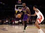 Los Angeles: Gabe Vincent Shines as Key Player for the Lakers Against the Rockets in 2024 Season Gabe Vincent shines in the recent Lakers vs. Rockets game, showcasing his potential as a key player for LA amidst the battle for playoff positioning in the Western Conference (s.yimg.com).