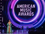 2025 American Music Awards: JLo’s Sizzling Kiss, Benson Boone’s Flip, and Rod Stewart’s Heartfelt Tribute 2025 American Music Awards