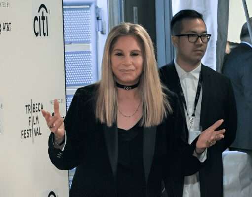 🎤 Barbra Streisand Duets with Legends on Her New Album Barbra Streisand duets album